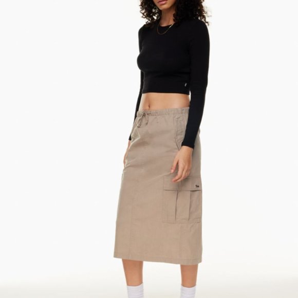 Aritzia Cargo Skirt, Size Small, Green - Picture 3 of 4